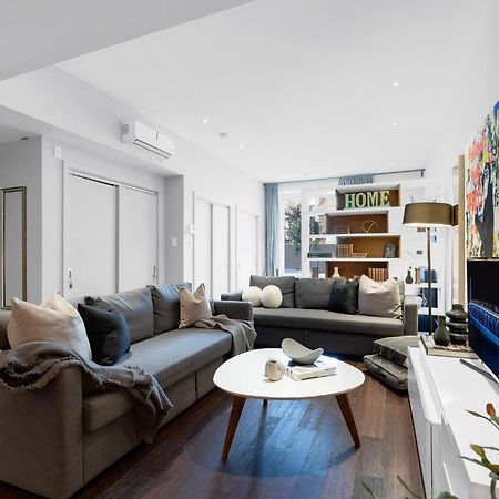 Liv Mtl Soho Aparthotel Montreal Bagian luar foto