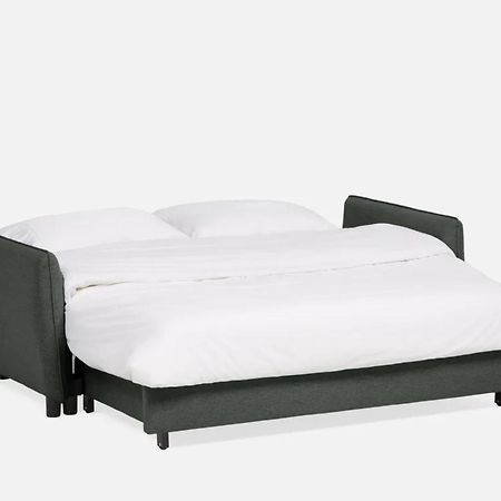 Liv Mtl Soho Aparthotel Montreal Bagian luar foto