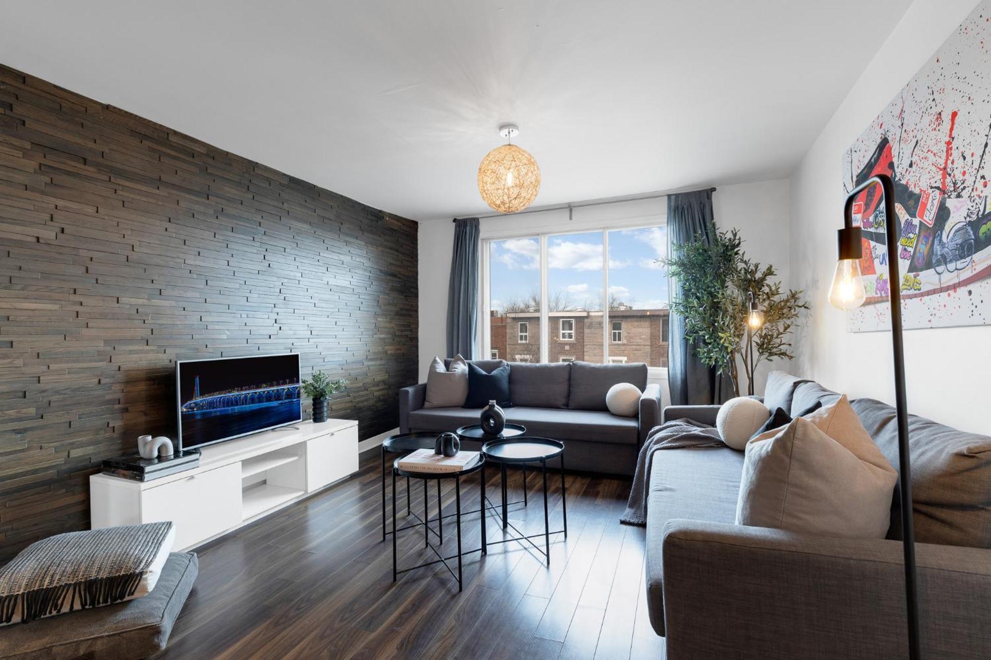 Liv Mtl Soho Aparthotel Montreal Bagian luar foto