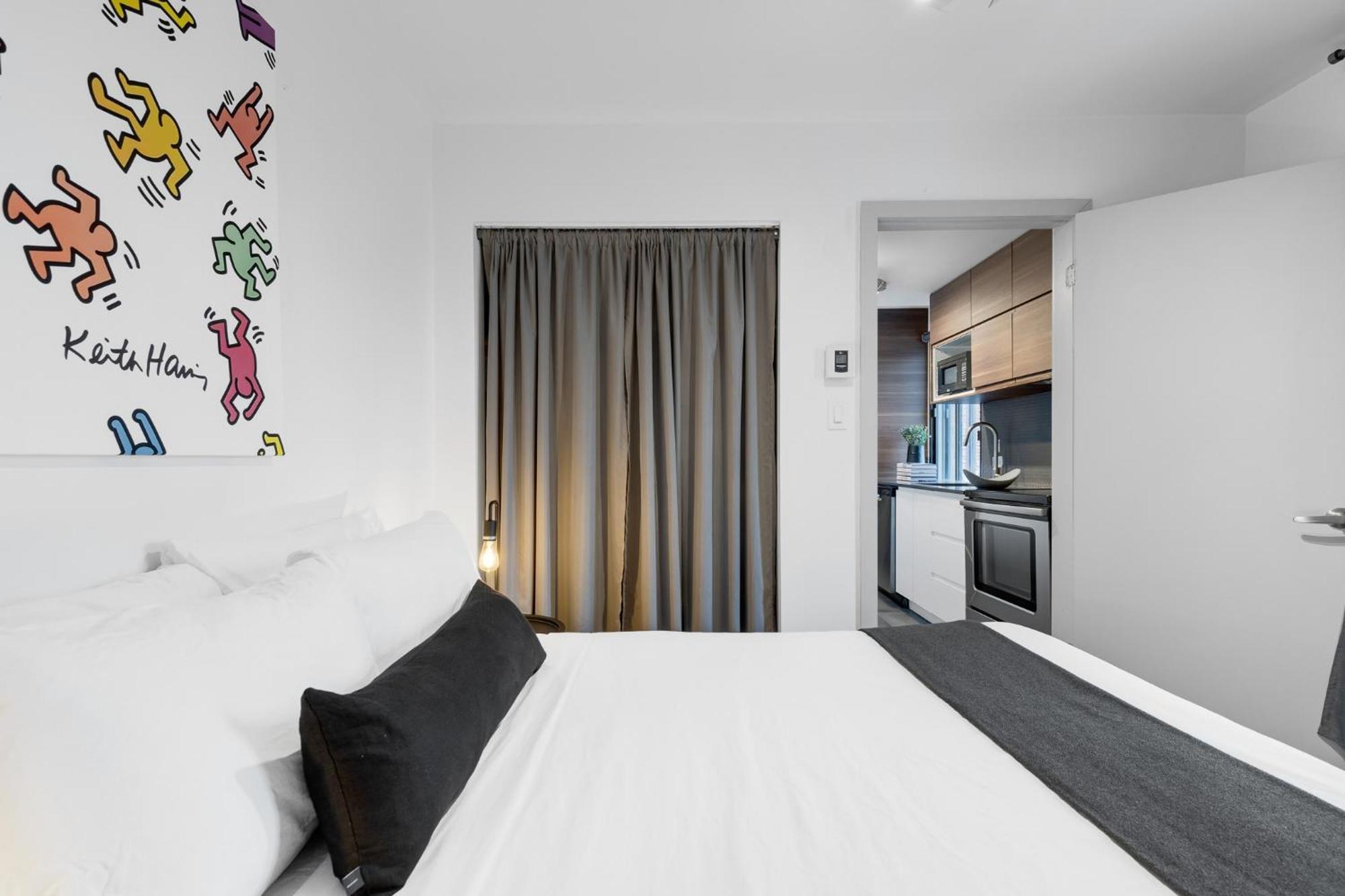 Liv Mtl Soho Aparthotel Montreal Bagian luar foto