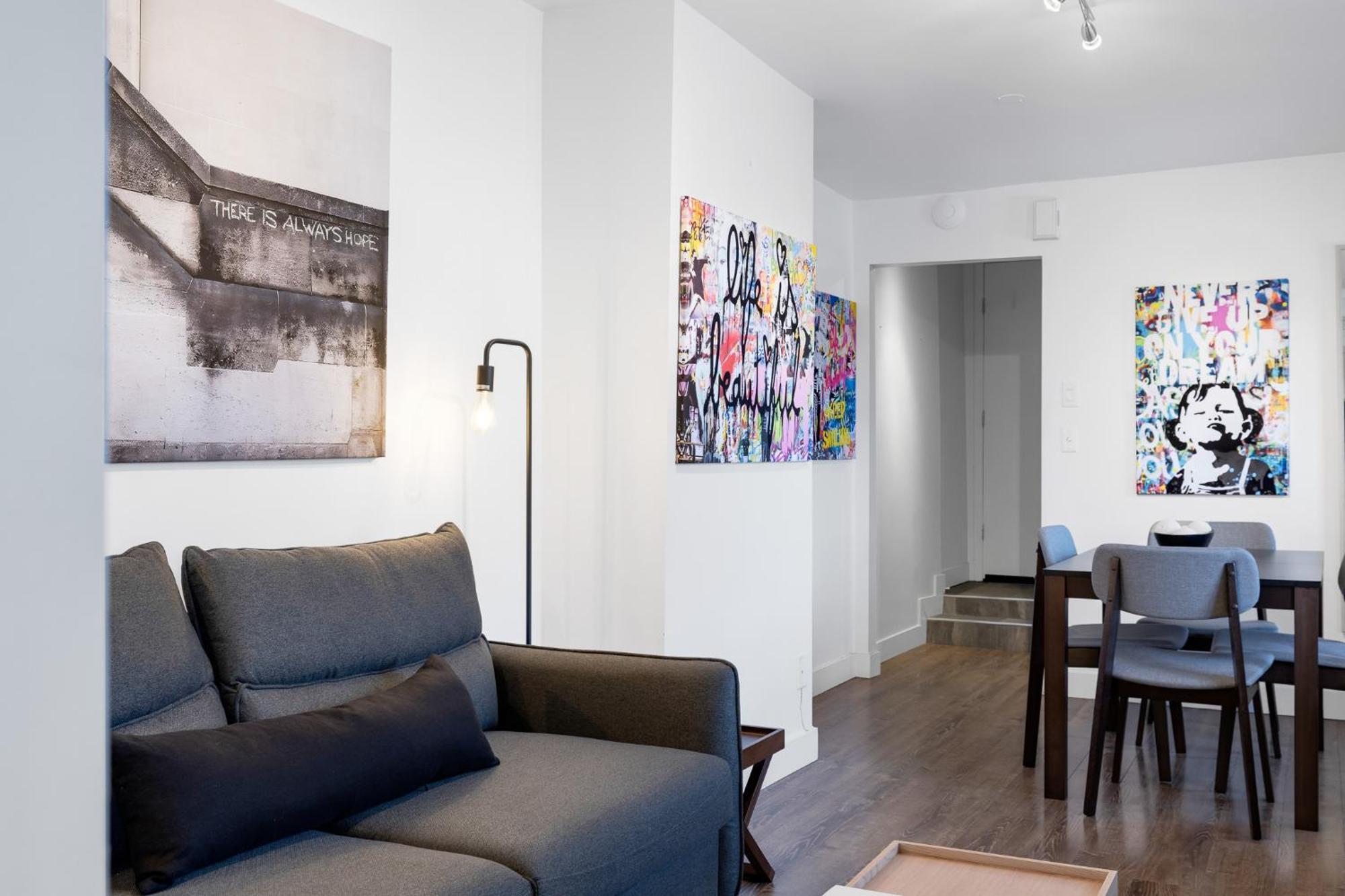Liv Mtl Soho Aparthotel Montreal Bagian luar foto