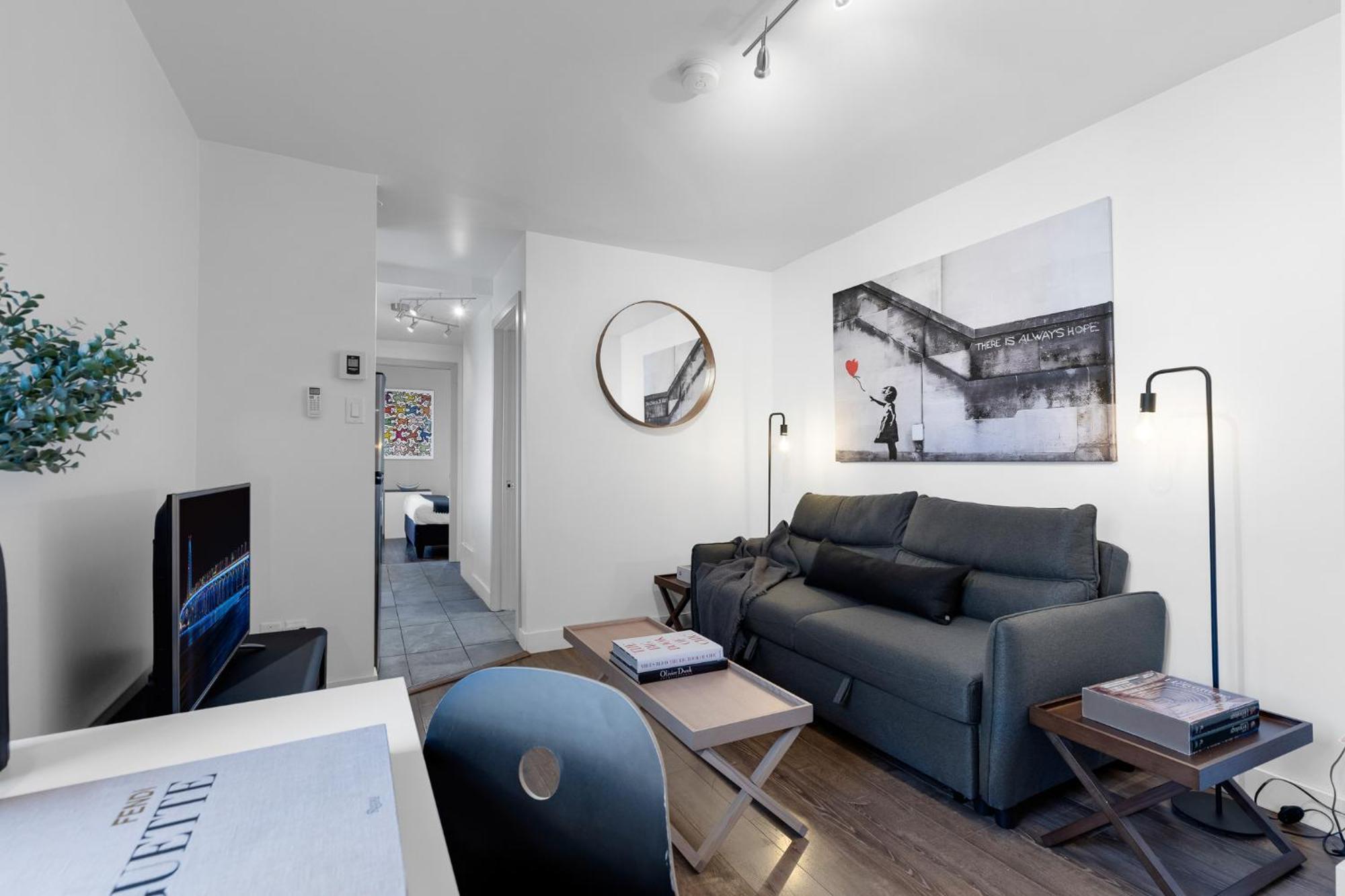 Liv Mtl Soho Aparthotel Montreal Bagian luar foto