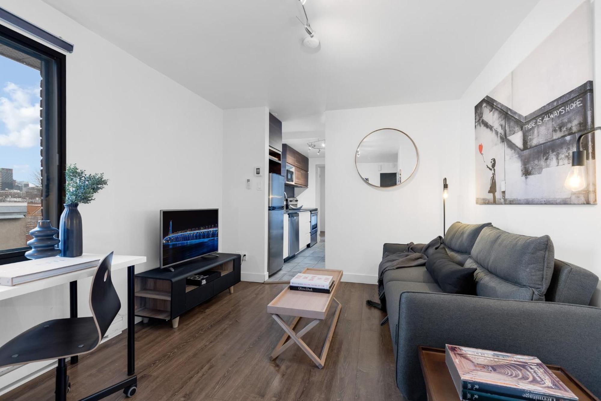 Liv Mtl Soho Aparthotel Montreal Bagian luar foto