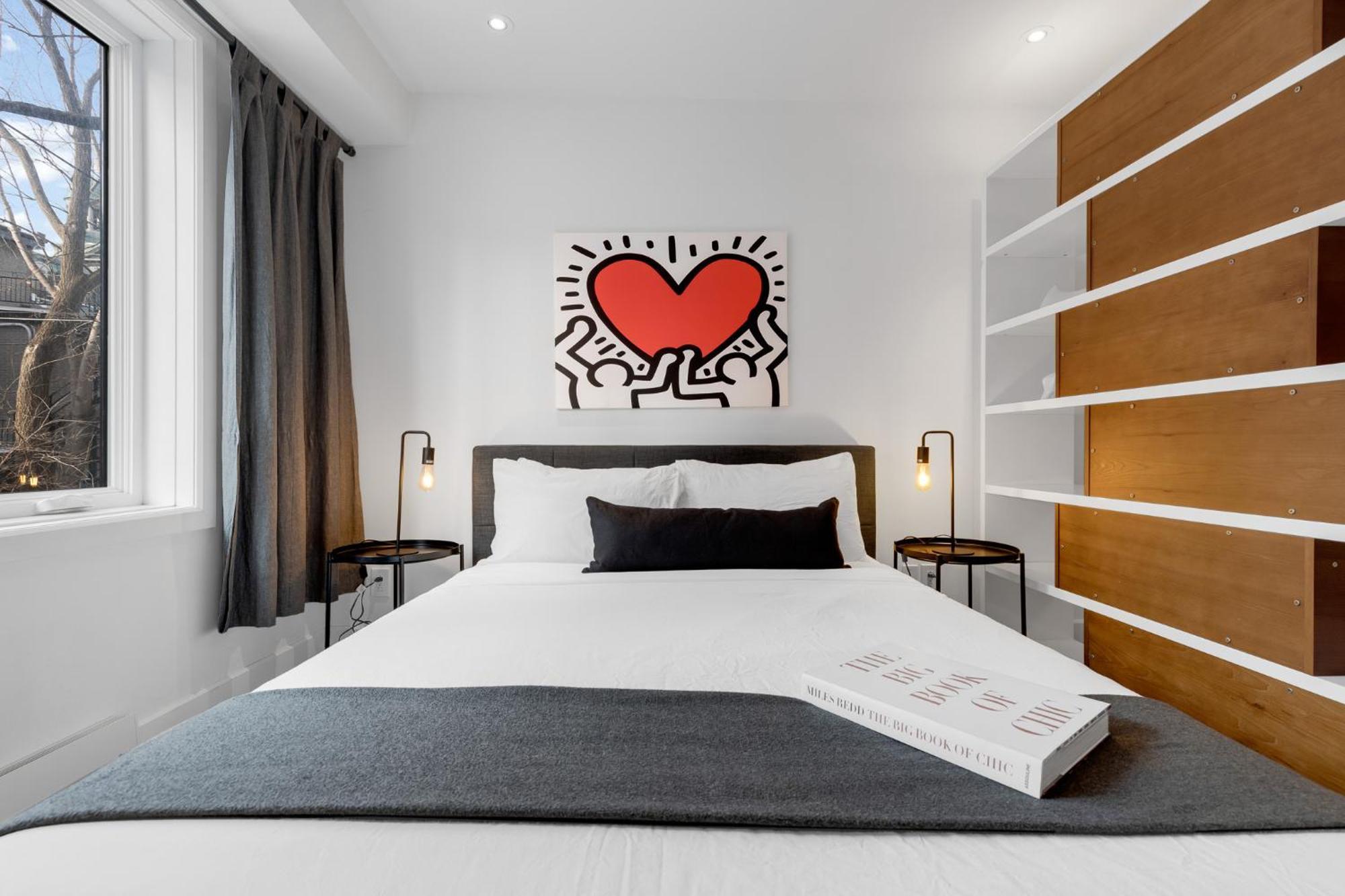 Liv Mtl Soho Aparthotel Montreal Bagian luar foto