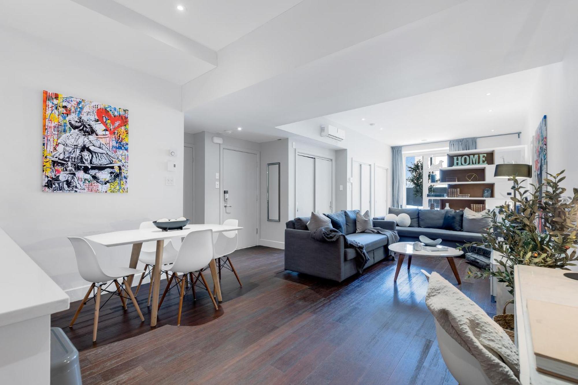 Liv Mtl Soho Aparthotel Montreal Bagian luar foto